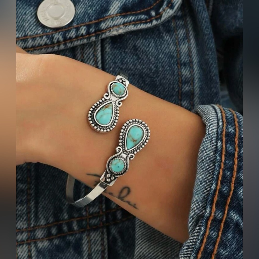 Antique Western Turquoise Bangle Cuff Bracelet